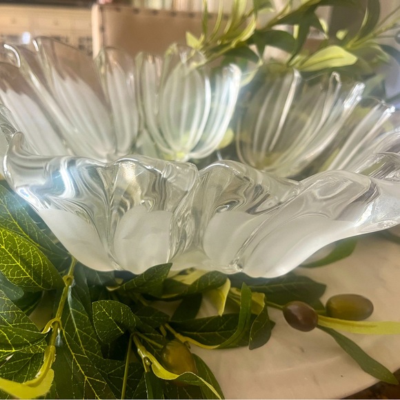 Beautiful Decor Walther glass “Sylvia” satin glass bowl. EUC - Picture 3 of 5